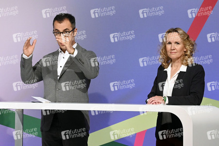 Ergebnisverkündung der digitalen Urabstimmung von Bündnis 90/Die Grünen in Berlin