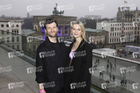 Photocall zur Silvestershow 'Celebrate at the Gate - Willkommen 2022' in Berlin