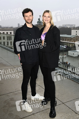 Photocall zur Silvestershow 'Celebrate at the Gate - Willkommen 2022' in Berlin