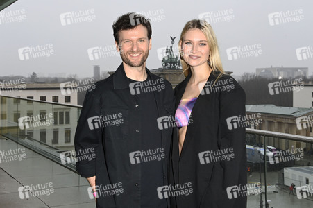 Photocall zur Silvestershow 'Celebrate at the Gate - Willkommen 2022' in Berlin