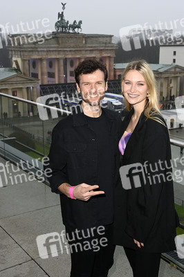 Photocall zur Silvestershow 'Celebrate at the Gate - Willkommen 2022' in Berlin