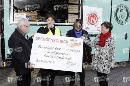 Frank Zander unterstützt Caritas-Foodtruck in Berlin