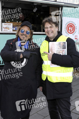 Frank Zander unterstützt Caritas-Foodtruck in Berlin