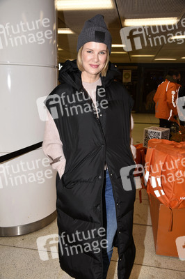 Monica Ivancan eröffnet Wunschbaum in München