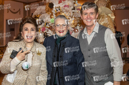 Weihnachtsbaumschmücken im Hollywood Museum in Los Angeles