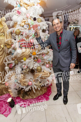 Weihnachtsbaumschmücken im Hollywood Museum in Los Angeles