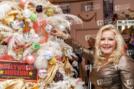 Weihnachtsbaumschmücken im Hollywood Museum in Los Angeles