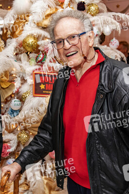Weihnachtsbaumschmücken im Hollywood Museum in Los Angeles