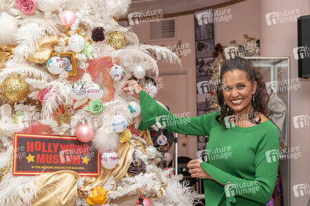 Weihnachtsbaumschmücken im Hollywood Museum in Los Angeles