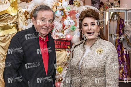 Weihnachtsbaumschmücken im Hollywood Museum in Los Angeles