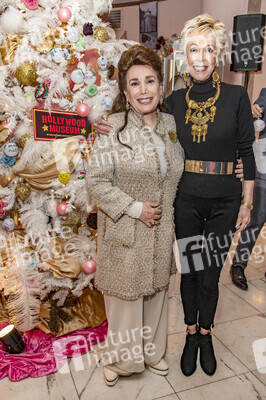 Weihnachtsbaumschmücken im Hollywood Museum in Los Angeles