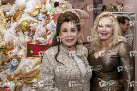 Weihnachtsbaumschmücken im Hollywood Museum in Los Angeles