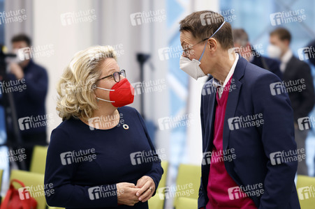 Pressetermin zur Unterzeichnung des Koalitionsvertrages in Berlin