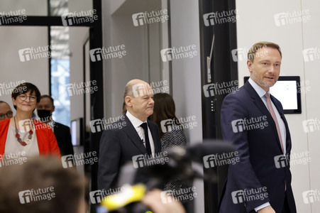 Pressetermin zur Unterzeichnung des Koalitionsvertrages in Berlin