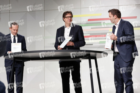 Pressetermin zur Unterzeichnung des Koalitionsvertrages in Berlin