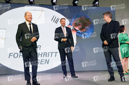 Pressetermin zur Unterzeichnung des Koalitionsvertrages in Berlin