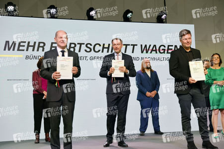 Pressetermin zur Unterzeichnung des Koalitionsvertrages in Berlin