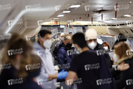 Impfaktion im historischen Airbus in Köln