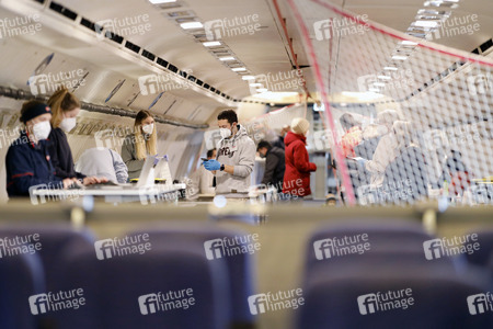 Impfaktion im historischen Airbus in Köln