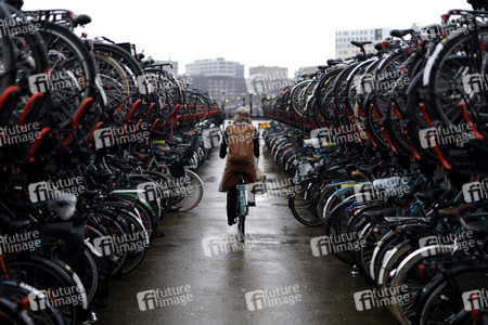 Symbolfoto Fahrradparkhaus