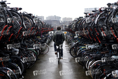 Symbolfoto Fahrradparkhaus