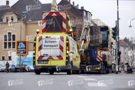 Symbolfoto Schwertransport