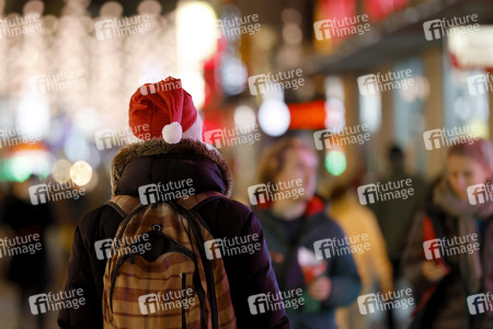 Symbolfoto Weihnachtseinkäufe