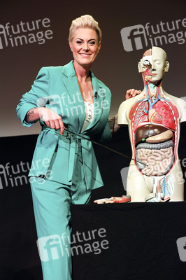 Premierenlesung des Buchs 'Ab unter die Gürtellinie' in Köln