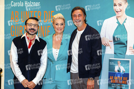 Premierenlesung des Buchs 'Ab unter die Gürtellinie' in Köln