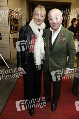 Gala-Premiere zum Start des neuen Programms Varieté im Hansa-Theater in Hamburg