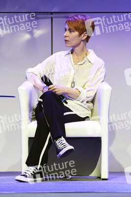 Tana French und Ulrich Noethen auf der lit.Cologne Spezial 2024 in Köln