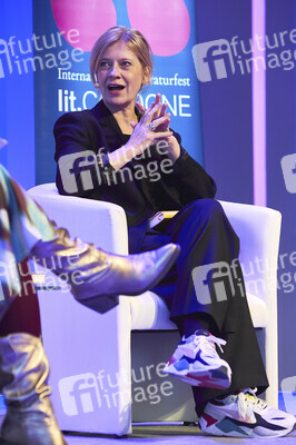 Caroline Peters auf der lit.Cologne Spezial 2024 in Köln