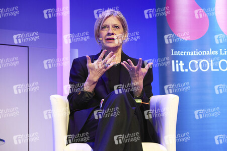 Caroline Peters auf der lit.Cologne Spezial 2024 in Köln