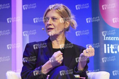 Caroline Peters auf der lit.Cologne Spezial 2024 in Köln