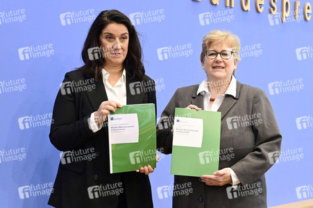 Bundespressekonferenz 'Monitor Menschenhandel in Deutschland - Erster Periodischer Bericht'  in Berlin