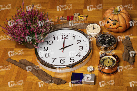 Symbolfoto Zeitumstellung im Herbst