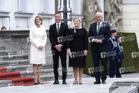 Begrüßung der Präsidentin von Island in Berlin