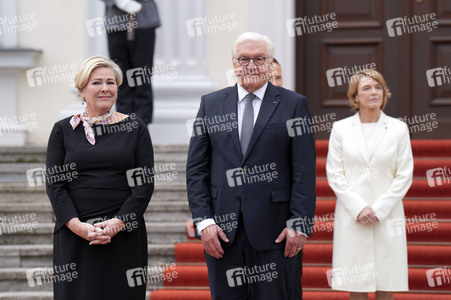 Begrüßung der Präsidentin von Island in Berlin