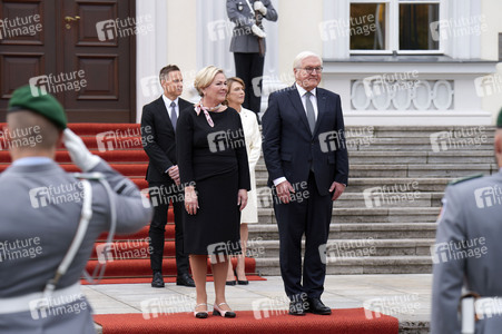 Begrüßung der Präsidentin von Island in Berlin