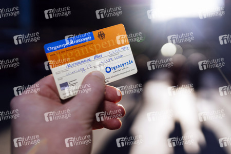 Symbolfoto Organspendeausweis