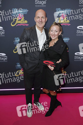 Musicalpremiere '& Julia' in Hamburg