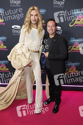 Musicalpremiere '& Julia' in Hamburg