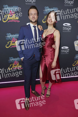 Musicalpremiere '& Julia' in Hamburg