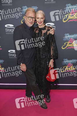 Musicalpremiere '& Julia' in Hamburg