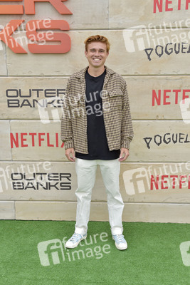 'Poguelandia: An Outer Banks Experience' in Santa Monica