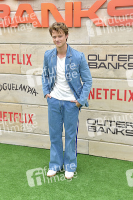 'Poguelandia: An Outer Banks Experience' in Santa Monica