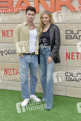 'Poguelandia: An Outer Banks Experience' in Santa Monica