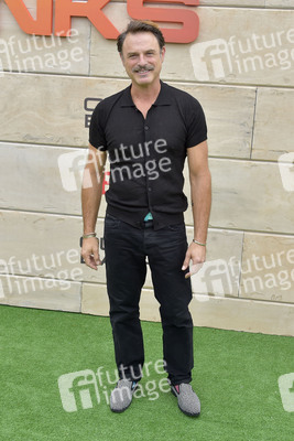 'Poguelandia: An Outer Banks Experience' in Santa Monica