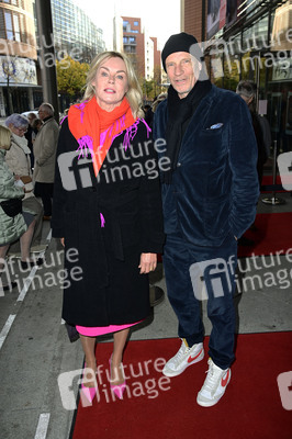 Jubiläumsfest 'Gekommen, um zu bleiben' in Berlin