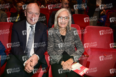 Jubiläumsfest 'Gekommen, um zu bleiben' in Berlin